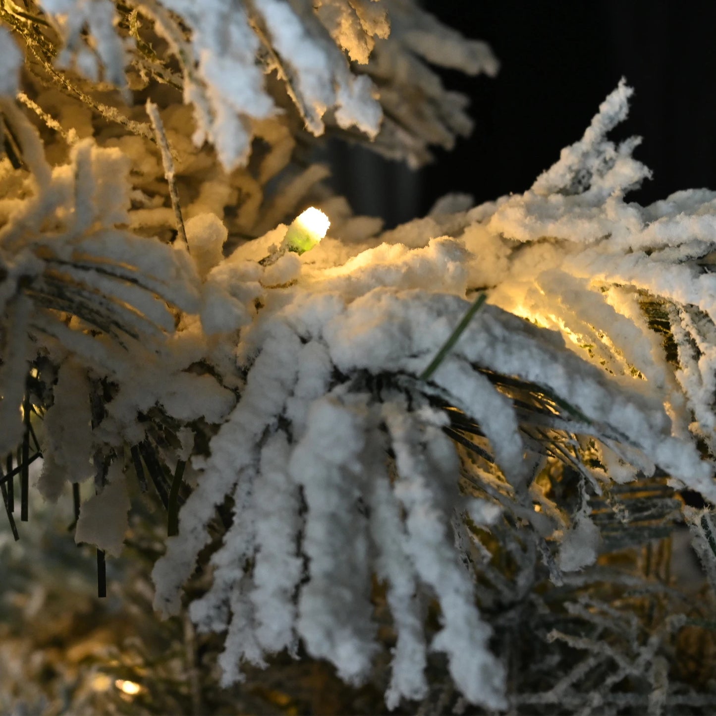 Electronic Artificial Flocking Christmas Tree With Ball Lights