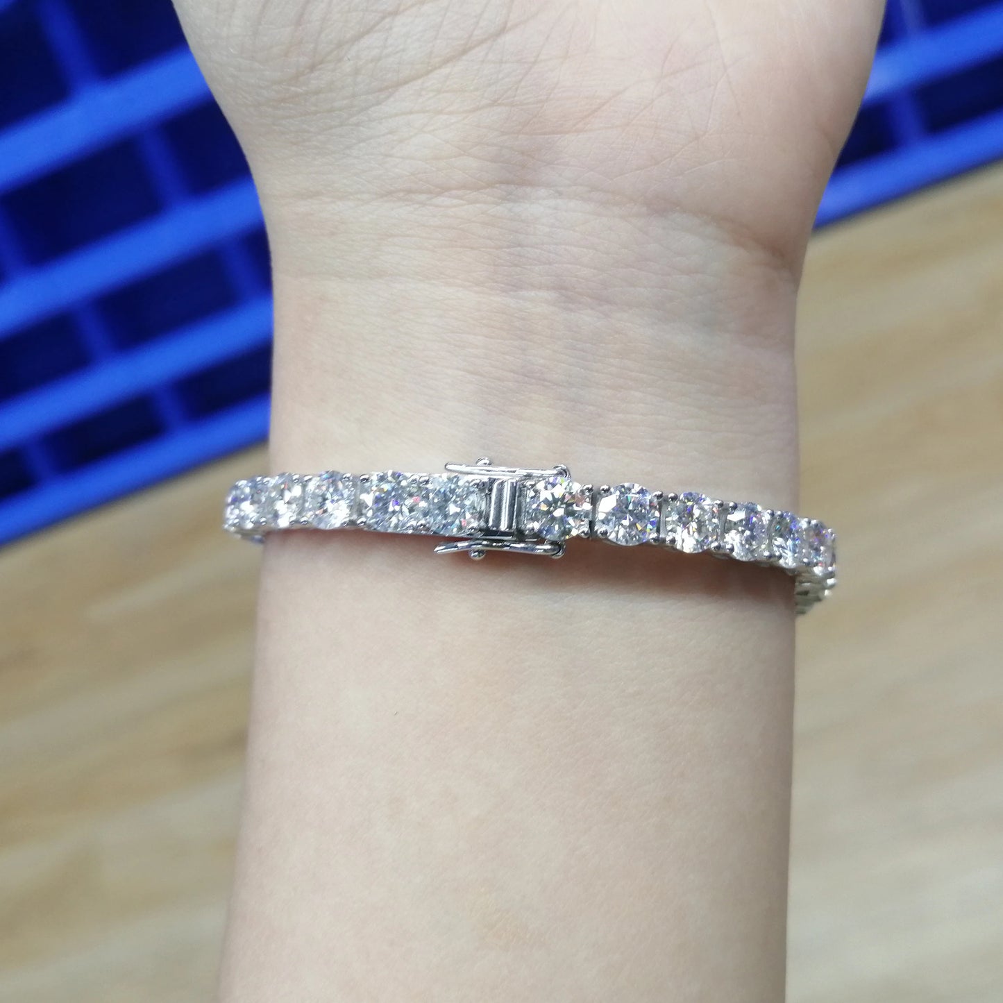 EWYA 925 Sterling Silver Moissanite Bracelet 0.1ct 3mm D VVS1 Diamond with GRA for Women Sparkling Wedding Party Fine Jewelry